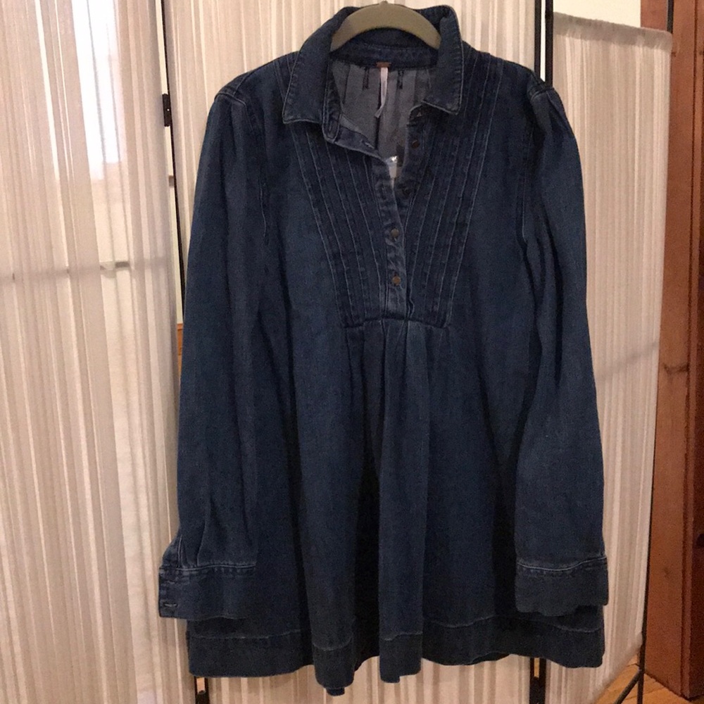 Free People NWT baby doll denim top